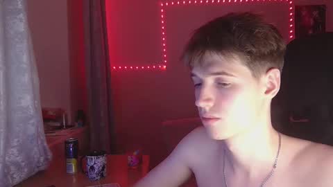 Snapshot of axel_0ne chatting on March 2, 2026, 8:15 pm axel_0ne online show from March 2, 2026, 8:15 pm