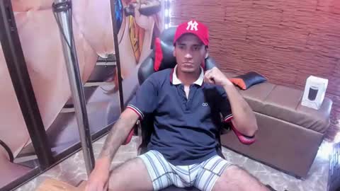 Snapshot of axell_cross2 chatting on January 27, 2025, 7:35 pm Axell Cross2 online show from January 27, 2025, 7:35 pm