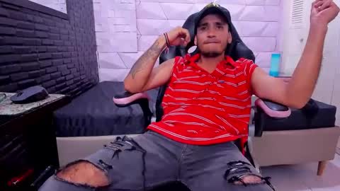 Snapshot of axell_cross2 chatting on February 3, 2025, 11:36 pm Axell Cross2 online show from February 3, 2025, 11:36 pm