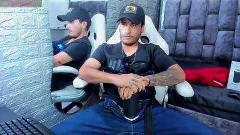 Snapshot of axell_cross2 chatting on February 20, 2025, 7:41 pm Axell Cross2 online show from February 20, 2025, 7:41 pm