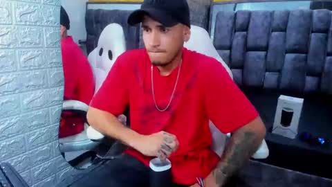 Snapshot of axell_cross2 chatting on February 24, 2025, 1:13 am Axell Cross2 online show from February 24, 2025, 1:13 am