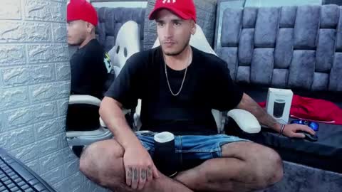 Snapshot of axell_cross2 chatting on February 26, 2025, 5:31 am Axell Cross2 online show from February 26, 2025, 5:31 am