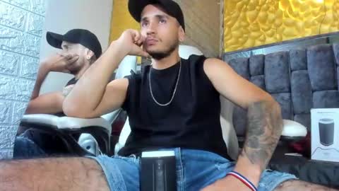 Snapshot of axell_cross2 chatting on March 4, 2025, 2:17 am Axell Cross2 online show from March 4, 2025, 2:17 am