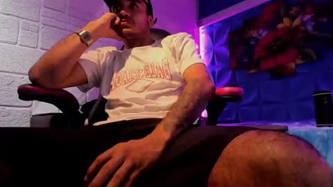 Snapshot of axell_cross2 chatting on October 9, 2025, 3:48 am Axell Cross2 online show from October 9, 2025, 3:48 am