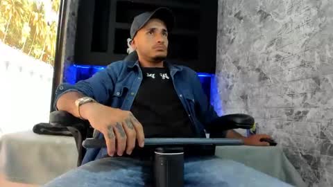 Snapshot of axell_cross2 chatting on October 25, 2025, 4:57 pm Axell Cross2 online show from October 25, 2025, 4:57 pm