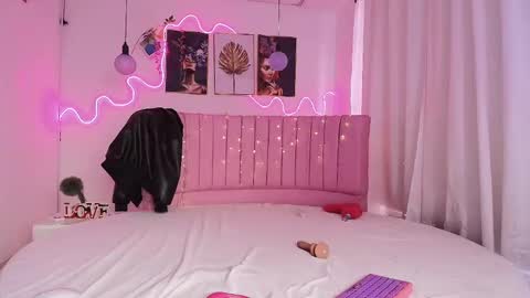 Snapshot of azul_horny chatting on December 26, 2024, 8:42 pm PRINCESS AZUL. online show from December 26, 2024, 8:42 pm