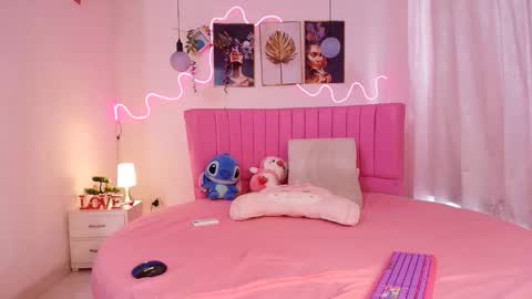 Snapshot of azul_horny chatting on November 24, 2025, 9:25 pm PRINCESS AZUL. online show from November 24, 2025, 9:25 pm