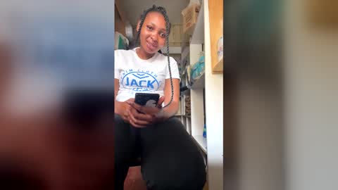 baby_nova online show from February 22, 2026, 8:13 am