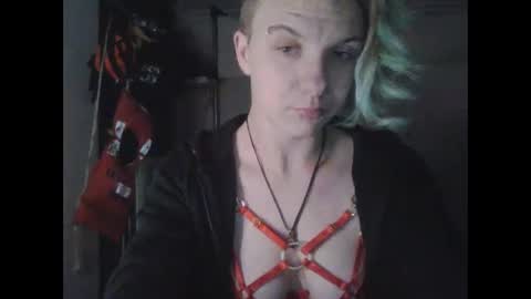 Honey online show from December 3, 2025, 11:36 pm