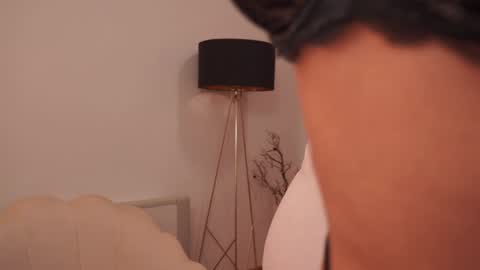 Amy online show from December 6, 2024, 11:33 am