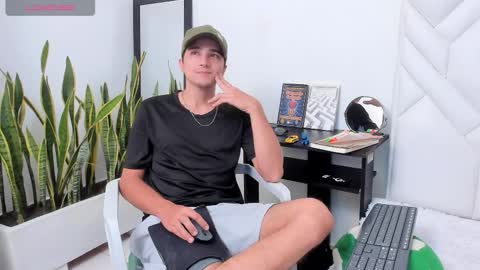 Snapshot of bad_boy_21_ chatting on February 21, 2026, 4:57 am bad_boy_21_ online show from February 21, 2026, 4:57 am