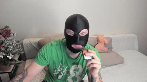 Snapshot of bad_hot_boy__209123 chatting on January 2, 2025, 2:02 pm Mike online show from January 2, 2025, 2:02 pm