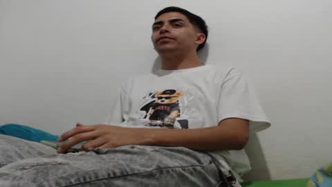 Snapshot of badjuanhot chatting on January 8, 2025, 1:00 am Juan Help us reach 100 likes online show from January 8, 2025, 1:00 am