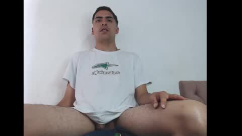 Snapshot of badjuanhot chatting on January 13, 2025, 4:08 pm Juan Help us reach 100 likes online show from January 13, 2025, 4:08 pm