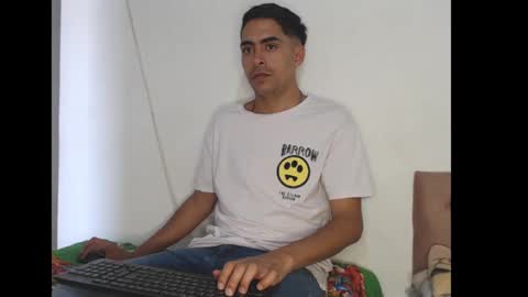 Snapshot of badjuanhot chatting on January 13, 2025, 9:20 pm Juan Help us reach 100 likes online show from January 13, 2025, 9:20 pm