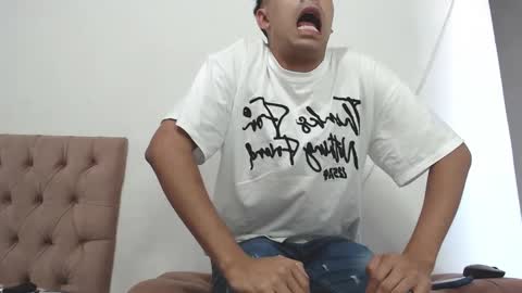 Snapshot of badjuanhot chatting on January 15, 2025, 12:36 pm Juan Help us reach 100 likes online show from January 15, 2025, 12:36 pm