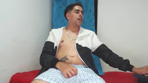 Snapshot of badjuanhot chatting on January 17, 2025, 2:08 am Juan Help us reach 100 likes online show from January 17, 2025, 2:08 am