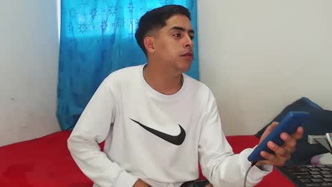 Snapshot of badjuanhot chatting on January 19, 2025, 2:38 pm Juan Help us reach 100 likes online show from January 19, 2025, 2:38 pm