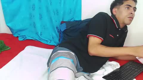 Snapshot of badjuanhot chatting on January 22, 2025, 5:28 pm Juan Help us reach 100 likes online show from January 22, 2025, 5:28 pm