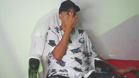 Snapshot of badjuanhot chatting on January 30, 2025, 11:11 am Juan Help us reach 100 likes online show from January 30, 2025, 11:11 am