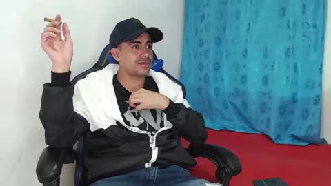 Snapshot of badjuanhot chatting on March 6, 2025, 2:51 am Juan Help us reach 100 likes online show from March 6, 2025, 2:51 am