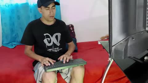 Snapshot of badjuanhot chatting on March 6, 2025, 5:22 pm Juan Help us reach 100 likes online show from March 6, 2025, 5:22 pm