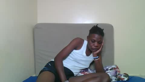 Snapshot of bads_hornies chatting on February 25, 2026, 6:56 am bads_hornies online show from February 25, 2026, 6:56 am