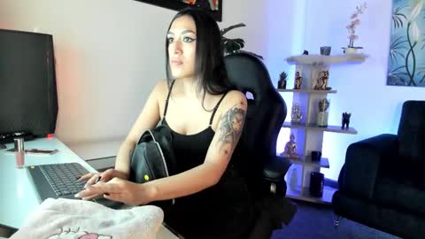 Gabi  online show from October 15, 2025, 7:25 pm