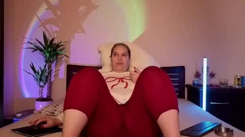 Snapshot of bbw_goddes chatting on February 24, 2026, 7:39 am Love online show from February 24, 2026, 7:39 am