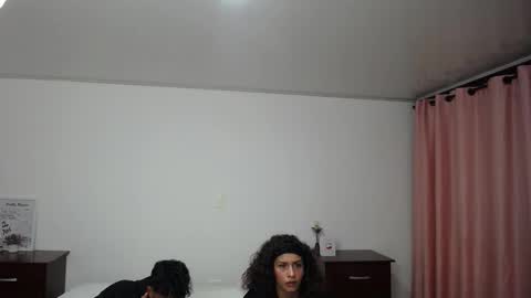 Sara  Juan online show from December 3, 2025, 2:30 am