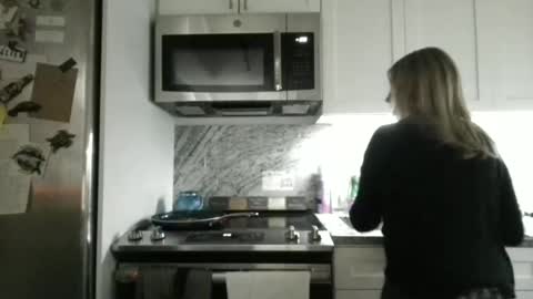 Emma online show from January 6, 2026, 7:34 am