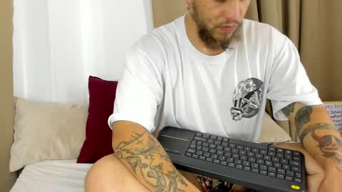 beard_xox online show from February 8, 2025, 10:29 pm