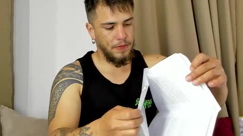 beard_xox online show from February 17, 2025, 10:36 pm