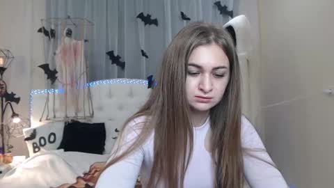 beataangel online show from October 19, 2025, 6:14 am