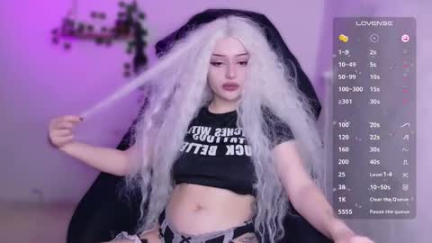 Snapshot of beaty_lilith chatting on September 27, 2025, 5:34 am beaty_lilith online show from September 27, 2025, 5:34 am