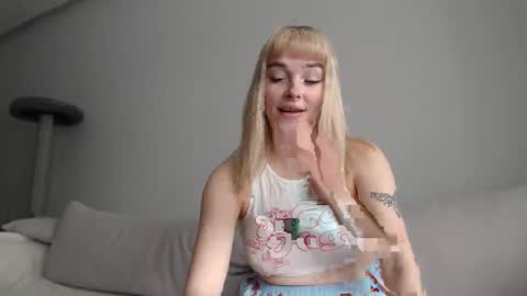 POLLY online show from February 17, 2026, 12:01 pm