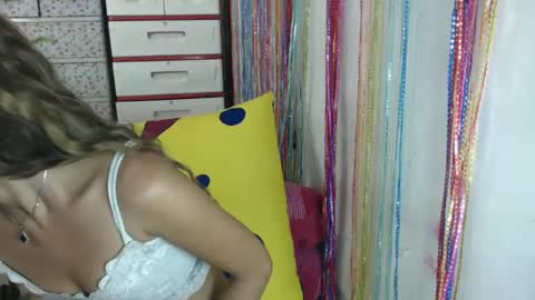 Snapshot of bebelove25 chatting on February 9, 2025, 10:32 pm bebelove25 online show from February 9, 2025, 10:32 pm