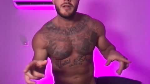 Snapshot of beefyandbald chatting on February 23, 2026, 8:39 pm beefyandbald online show from February 23, 2026, 8:39 pm