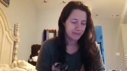 Bella online show from February 21, 2025, 2:16 pm