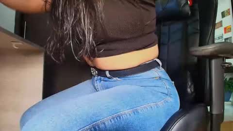 Snapshot of bellangel_ chatting on February 23, 2026, 8:28 pm Camille online show from February 23, 2026, 8:28 pm