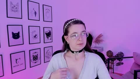 Snapshot of bellatrixllestrange chatting on December 16, 2024, 9:35 am Bella. Ntmu online show from December 16, 2024, 9:35 am