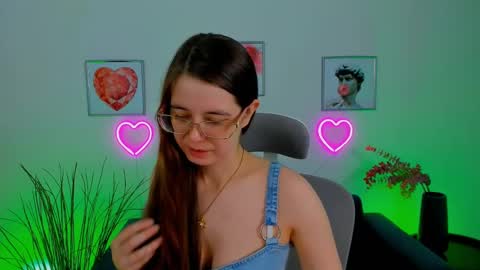 Snapshot of bellatrixllestrange chatting on February 21, 2025, 10:59 pm Bella. Ntmu online show from February 21, 2025, 10:59 pm