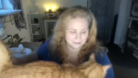 Snapshot of bellavoca chatting on November 27, 2025, 11:45 am Bellavoca online show from November 27, 2025, 11:45 am