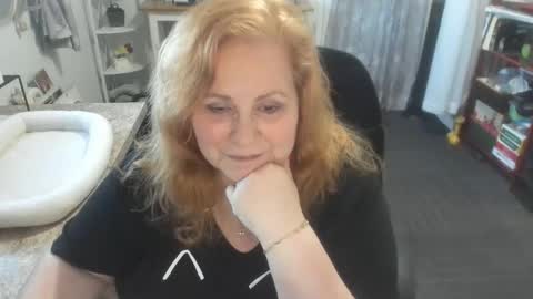 Snapshot of bellavoca chatting on November 28, 2025, 12:41 pm Bellavoca online show from November 28, 2025, 12:41 pm