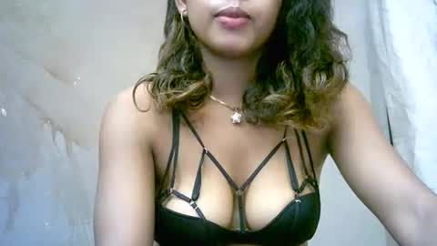 Snapshot of bellibellah chatting on February 25, 2026, 12:37 pm BelliBellah online show from February 25, 2026, 12:37 pm