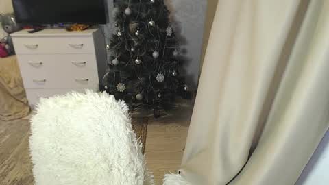 Snapshot of bethollan chatting on December 14, 2024, 6:09 pm Elizabeth online show from December 14, 2024, 6:09 pm