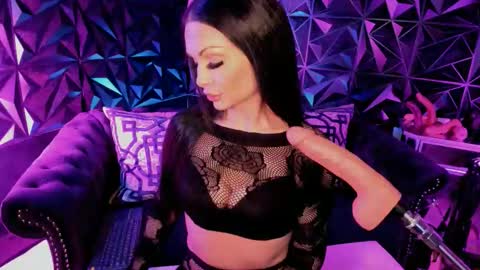 Snapshot of bettybishop chatting on January 19, 2026, 9:13 am NatashaxoBangs online show from January 19, 2026, 9:13 am