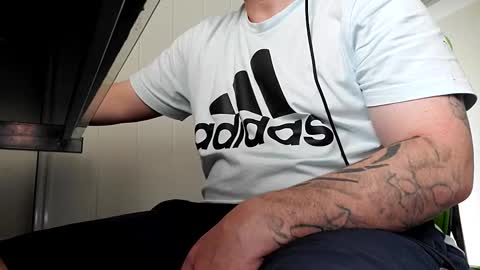 Snapshot of big_balls_big_load chatting on January 24, 2025, 5:42 am big_balls_big_load online show from January 24, 2025, 5:42 am