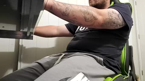 Snapshot of big_balls_big_load chatting on February 2, 2025, 12:57 pm big_balls_big_load online show from February 2, 2025, 12:57 pm