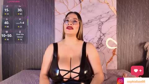 Snapshot of big_tits_in_your_face chatting on February 10, 2026, 10:03 pm Tell me Sophia online show from February 10, 2026, 10:03 pm